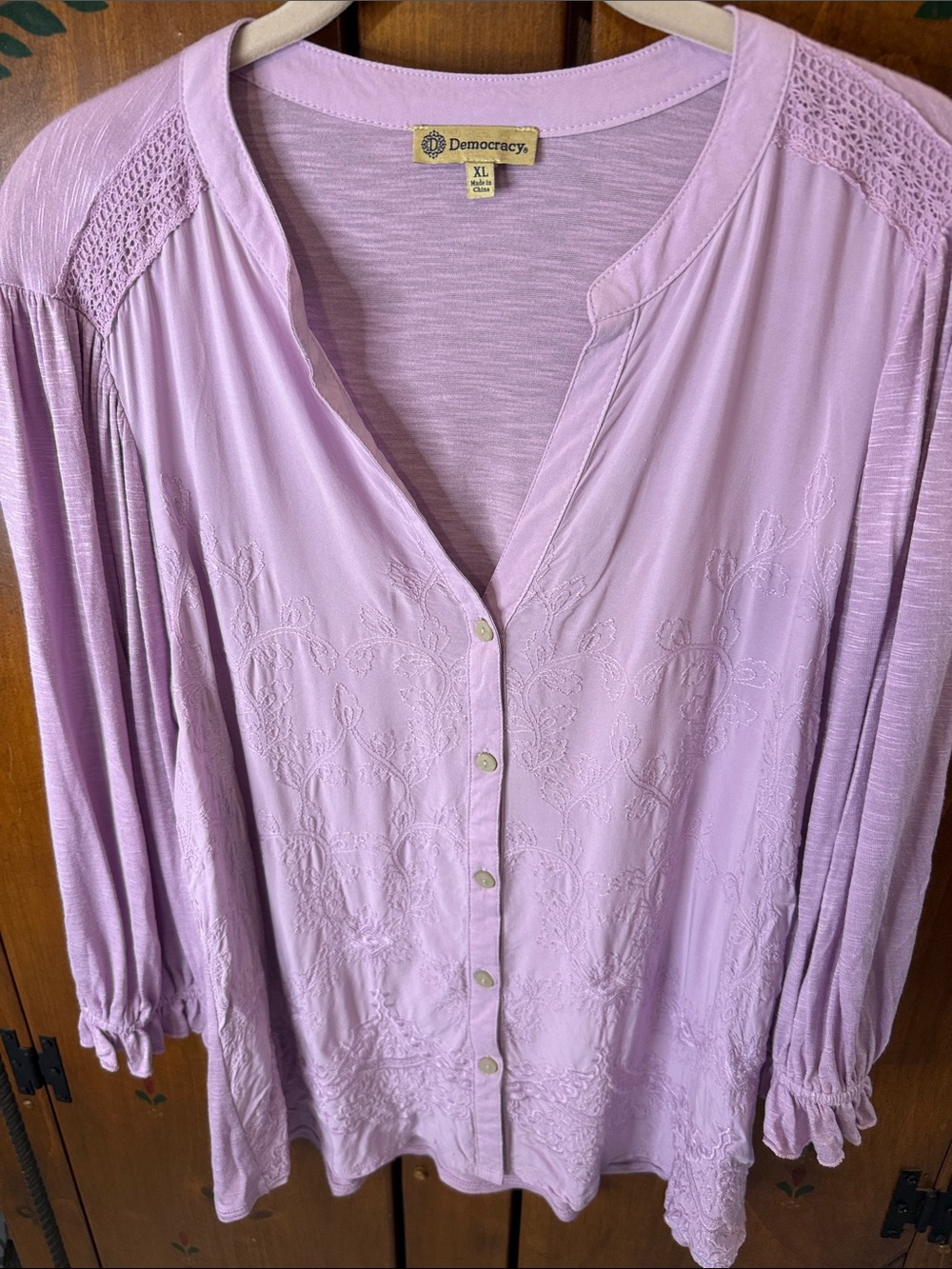 Democracy Lavender Embroidered Button-Front Blouse long sleeved boho new sku37